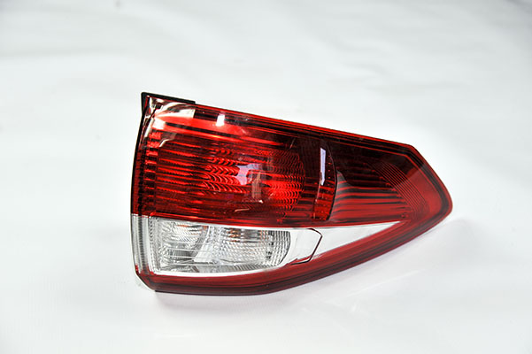 Ford Çıkma Yedek Focus 1 Arka Stop – Orijinal, Sağlam ve Güvenilir Çözüm