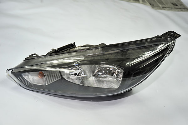 Ford çıkma yedek parça Focus 4 sol düz far